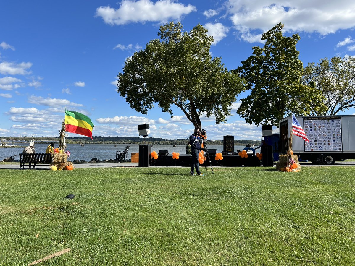 justindotnet's tweet photo. Alexandria is home to more members of the Ethiopian diaspora community than almost any other place in our nation.

I was proud to join the community in Oronoco Bay Park to celebrate the Ethiopian Fall Festival! https://t.co/TYG4n22CeN