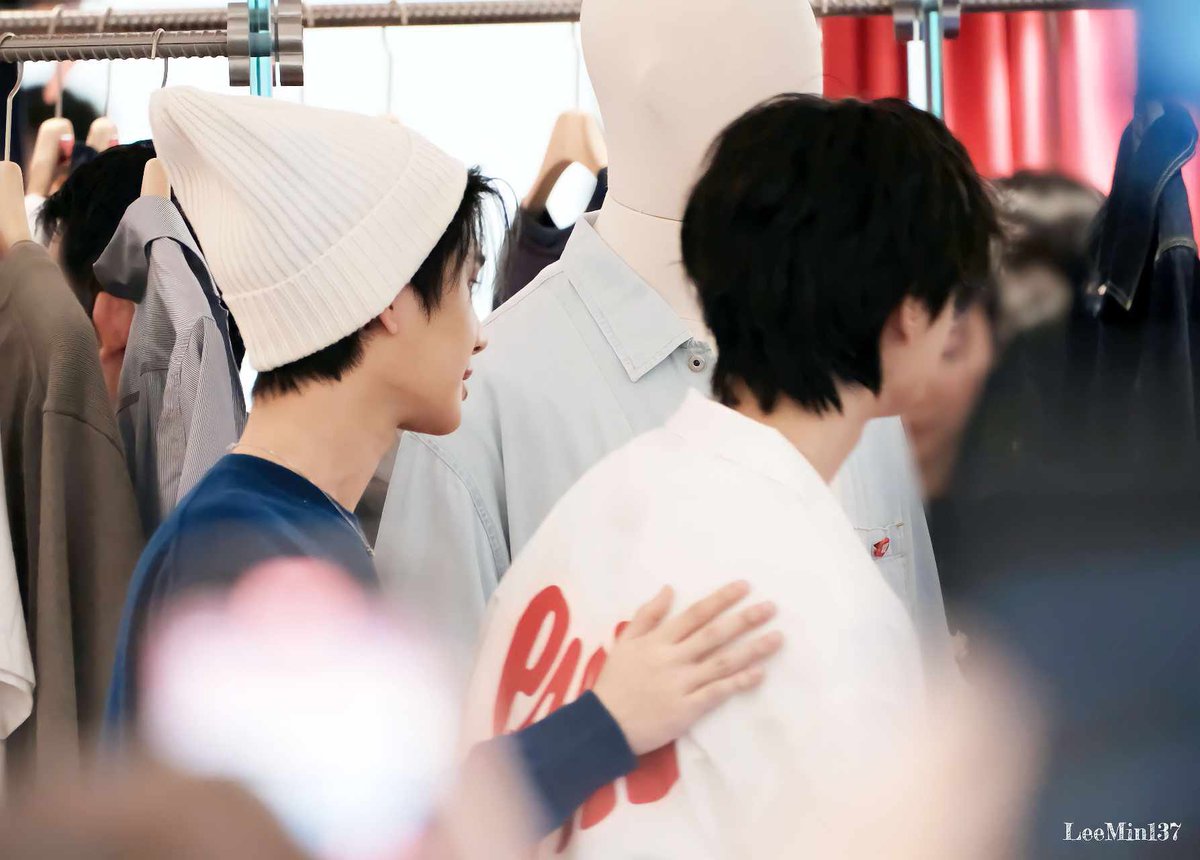 โดเนทตามยอดรีทวิตค่า พาน้องๆขึ้น mbk กัน ขอปิดยอดพรุ่งนี้ 07.00 น. ตอนนี้ขอตัวไปนอนก่อนงั้บบ 💘
#บุญใหญ่ไทยเน็กซ์