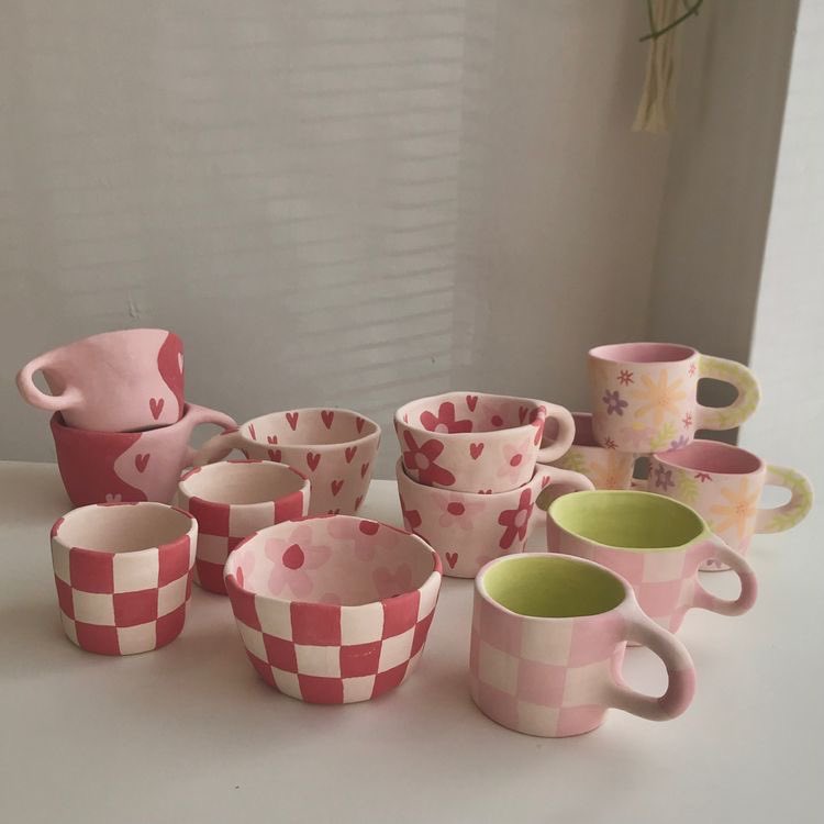 i3Moment's tweet photo. Cups🌸 https://t.co/Kfj6WdWeaN
