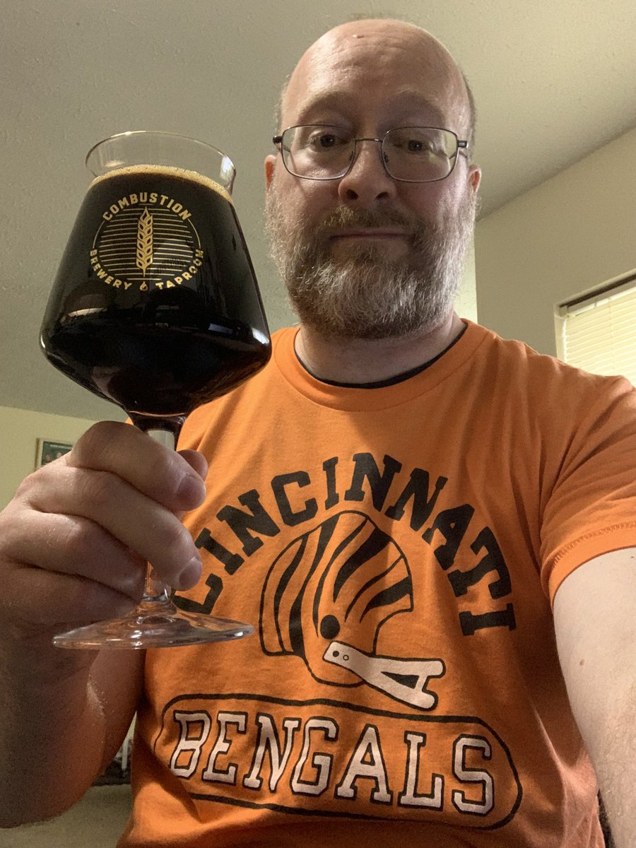 RealBMaxwell's tweet photo. Continuing my pregaming for the @bengals with @TheBruery Brueonico 😎💪🍻👍 #stoutsunday #StoutsOnSunday #flange 🐢 #RuleTheJungle @BayBeerReviews @beerhunter74 @ManvsAle @badhopper @ephoustonbill @JohanBBT @ErmiyasDESTA @mikeadam16 @River_City_MB @Stef_Pellerin @RobFromInternet https://t.co/OcAL2INRmp