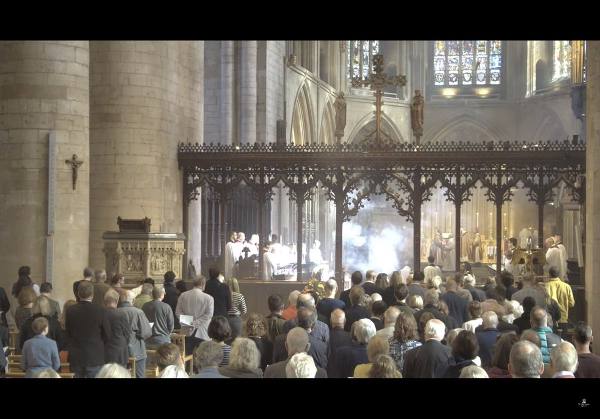 A wonderful service this morning to celebrate the 50th anniversary of the founding of The Abbey School at @TewkesAbbey and 50 years of the Abbey’s choral foundation. youtube.com/live/Q5KCSuhOh… @TewksAbbeyChoir @TASchola @Nickduffdavies @GlosDioc @churchofengland