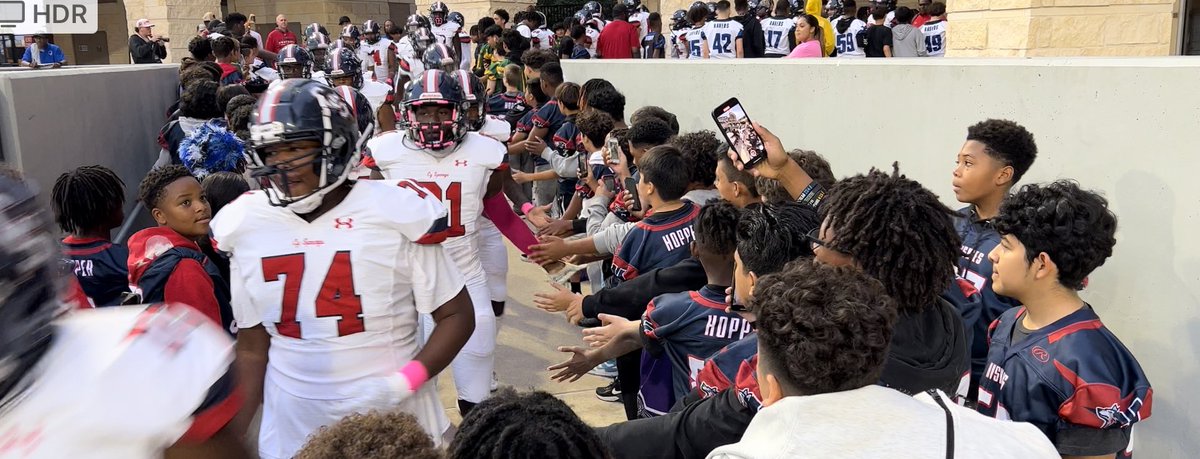 pagedclosed's tweet photo. Middle school night for the Hopper Huskies. The football team was excited to see Cy Springs varsity in action on Saturday night. https://t.co/pIdTqjt3lD
