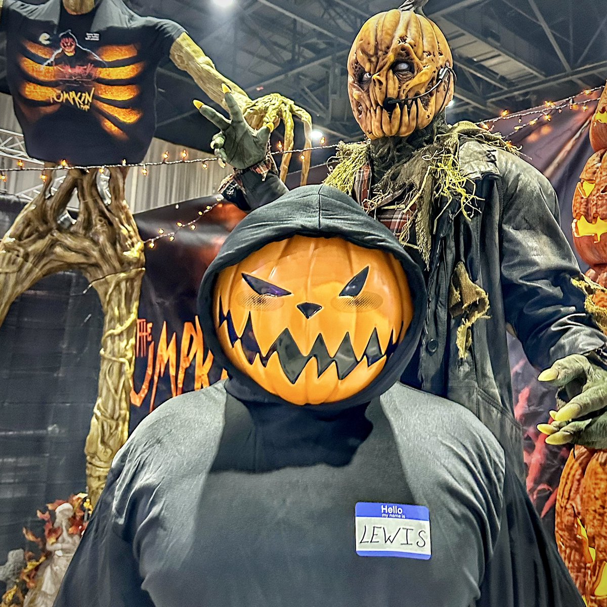 TuckBeck's tweet photo. My name, is Lewis. And this? Is The Pumpkin Man. Welcome, to Spookala. ๐
.
#MyNameIsLewis #SpookalaBlogger
#Spooky #SpookyVibes #Halloween
#HalloweenBlogger #SpookySeason
#HorrorCommunity #PumpkinMan
#ThePumpkinMan #Spookala ๐ค https://t.co/DrAnxO5Kaz