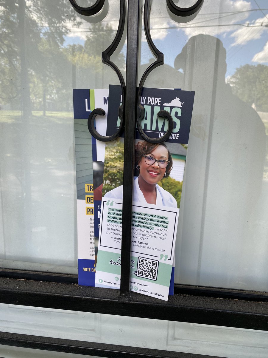 sje002's tweet photo. When @kimadamsforva says “Do the Dem thing” she means it! We are all over HD82 today, from Surry to Dinwiddie we are making plans to vote. Have you made your plan? If not please go to the link and make one today. #Flip82Blue https://t.co/9prnzXpi4D https://t.co/4SlRw28Kmp