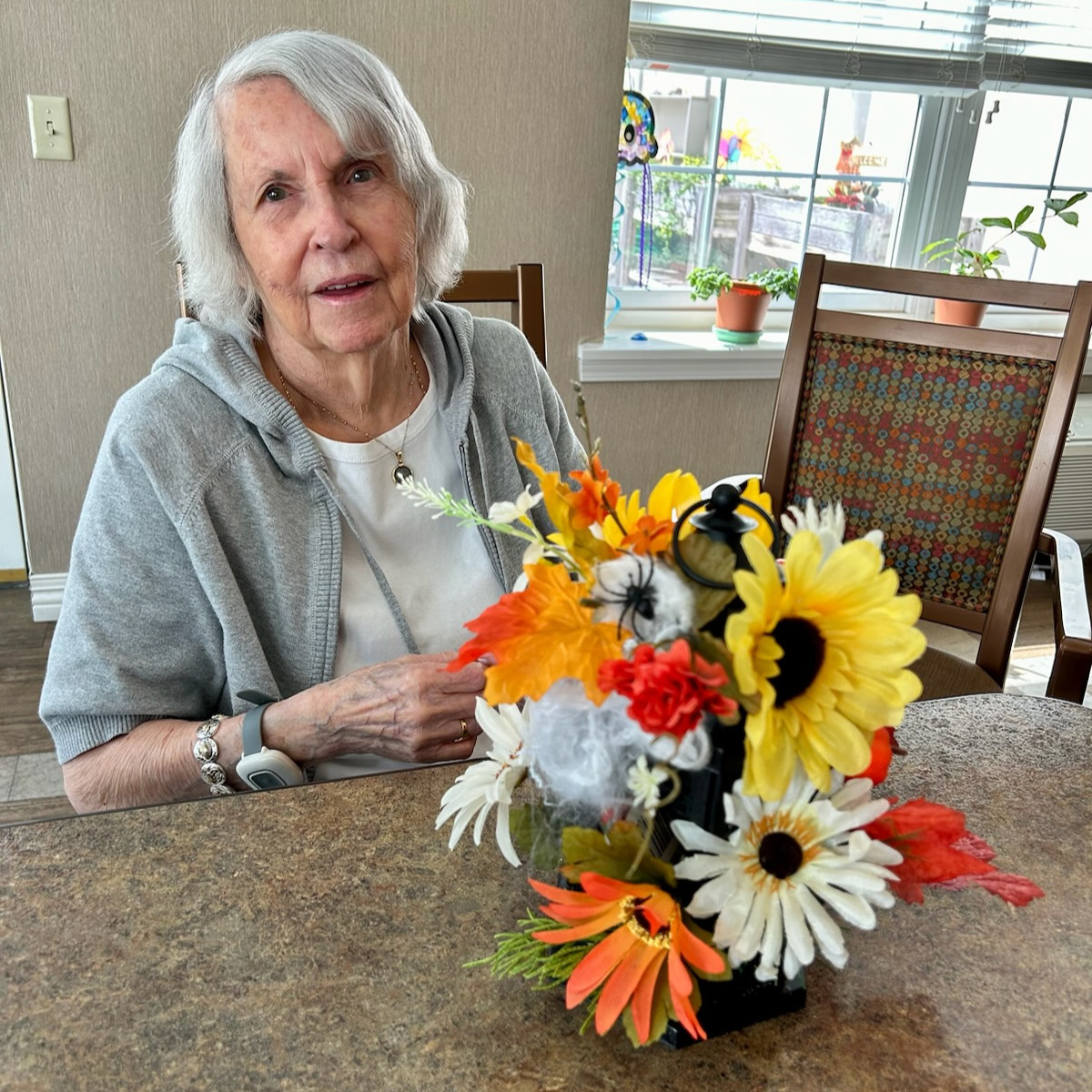 CountryMeadows's tweet image. Time to get crafty! Our York-South Connections Memory Support Services residents created fall floral arrangements for their dining area for all to enjoy. 

#feelslikefall #seniorliving #seniorcare #tellourstories #thrivingnotsurviving