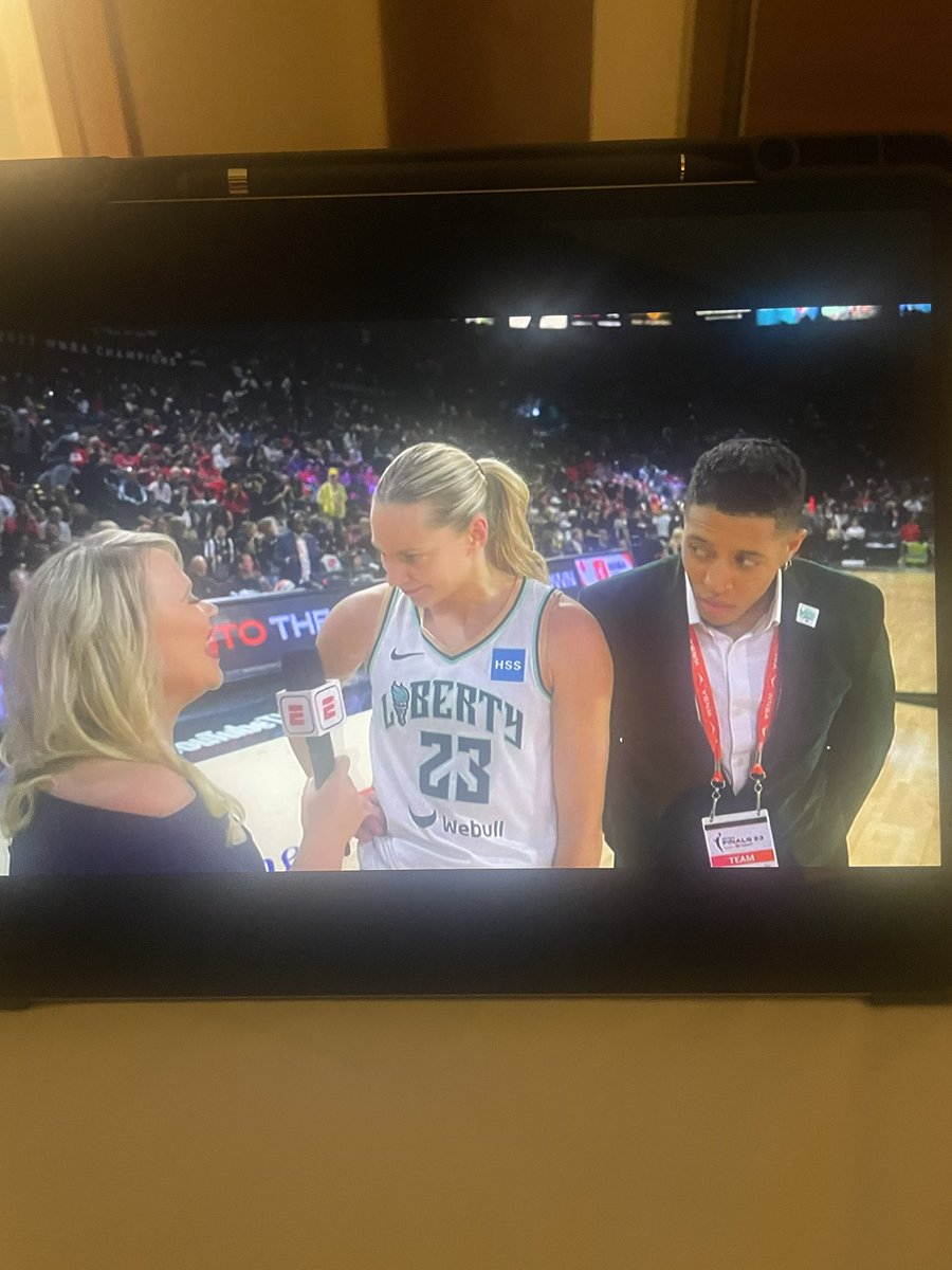 TichaPenicheiro's tweet photo. Is that suppose to be the translator? Bodyguard? The equipment manager?? Never seen a player’s interview with someone else next to them…😂😂 https://t.co/ySAeqX8WhJ