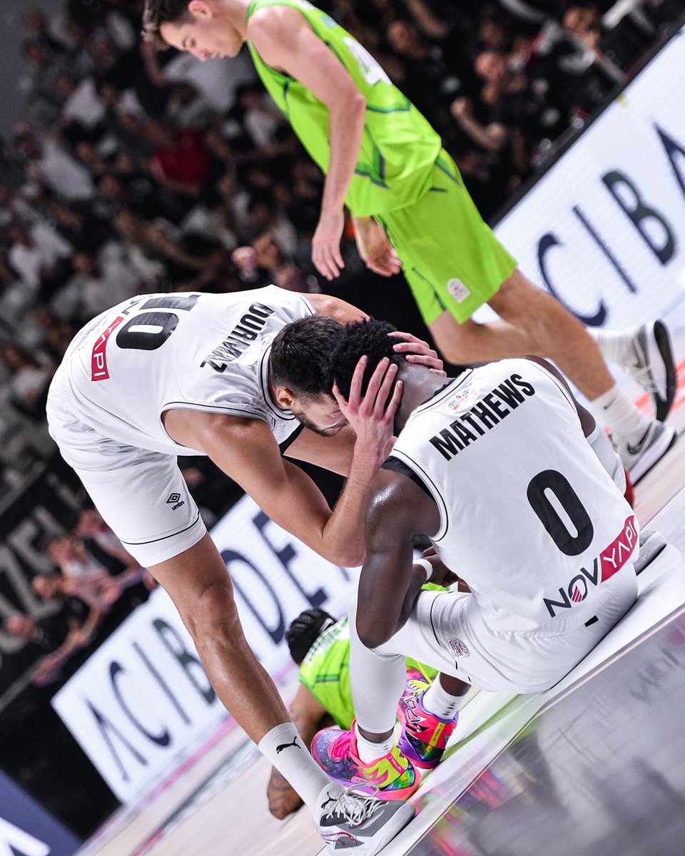 BJK_Basketbol's tweet photo. 𝕋𝔸𝕂𝕀𝕄 👊 https://t.co/X3AqO2XONA