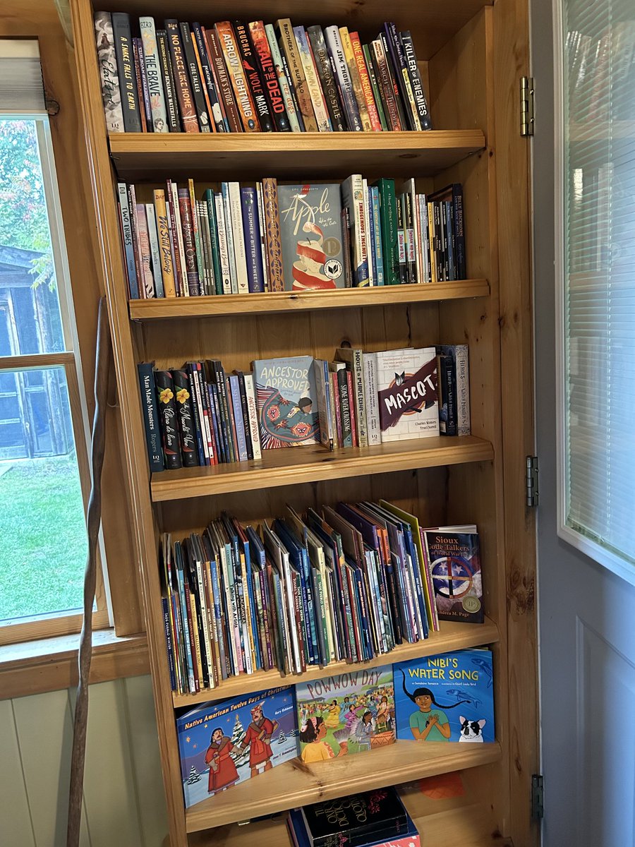 WriterAPage's tweet image. Still soaking up all good things that happened ⁦@HighlightsFound⁩’s Native Retreat! 💕📚🍁☀️Amazing- an entire bookshelf dedicated to Native Creatives! Thx to Traci Sorell, ⁦@ltldrum⁩, &amp;amp; all who helped! #amwriting #nativeauthors #deliciousfood