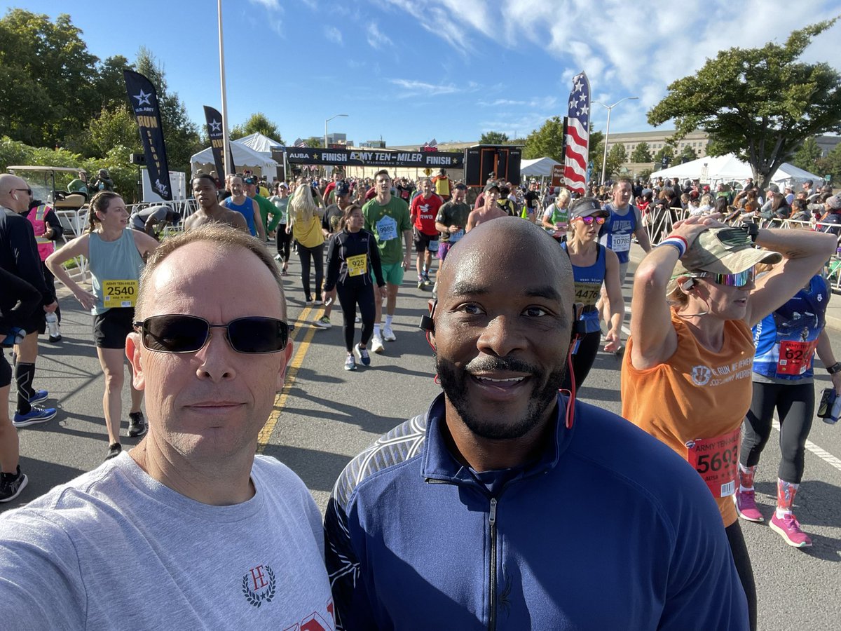 HE_Consulting's tweet photo. HigherEchelon’s Rocket City Runners participated in the #RunArmyStrong #ArmyTenMiler today as they get ready to start the week at #AUSA! Afterwards some of the team members gathered at McNamara's Pub.
👊👊🏆 Go team and #gohigher!
#ausa2023 #armystrong https://t.co/puYG2APmFL