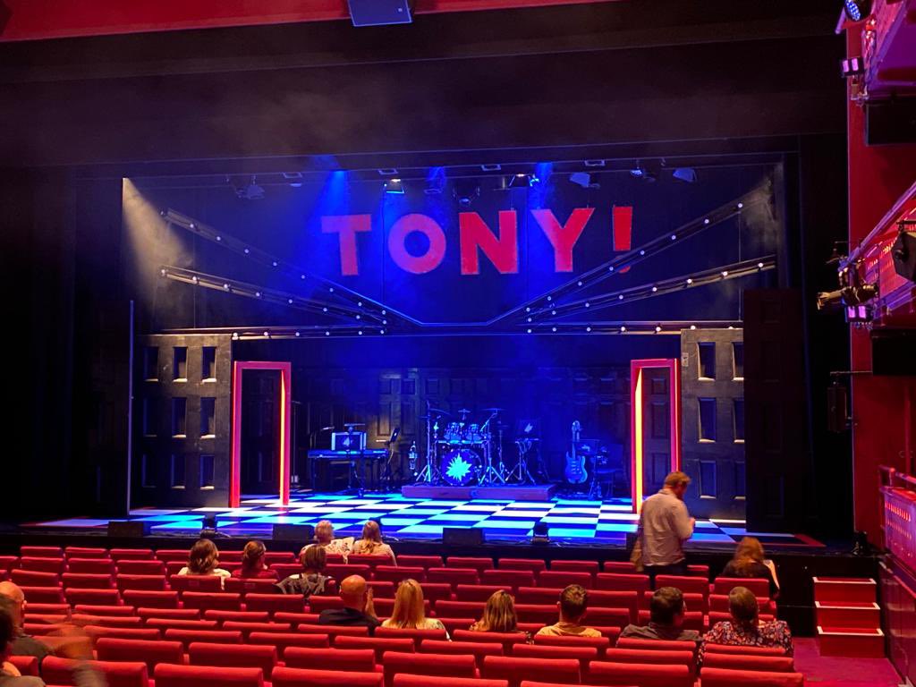 Aaron_AF96's tweet photo. My sides are still aching after watching @TonyRockOpera last night!.. 🤣😂👏🏻 Thank you for my poodle, Mandy! 😘 I called him Tony. https://t.co/VdhnfRK2Ll