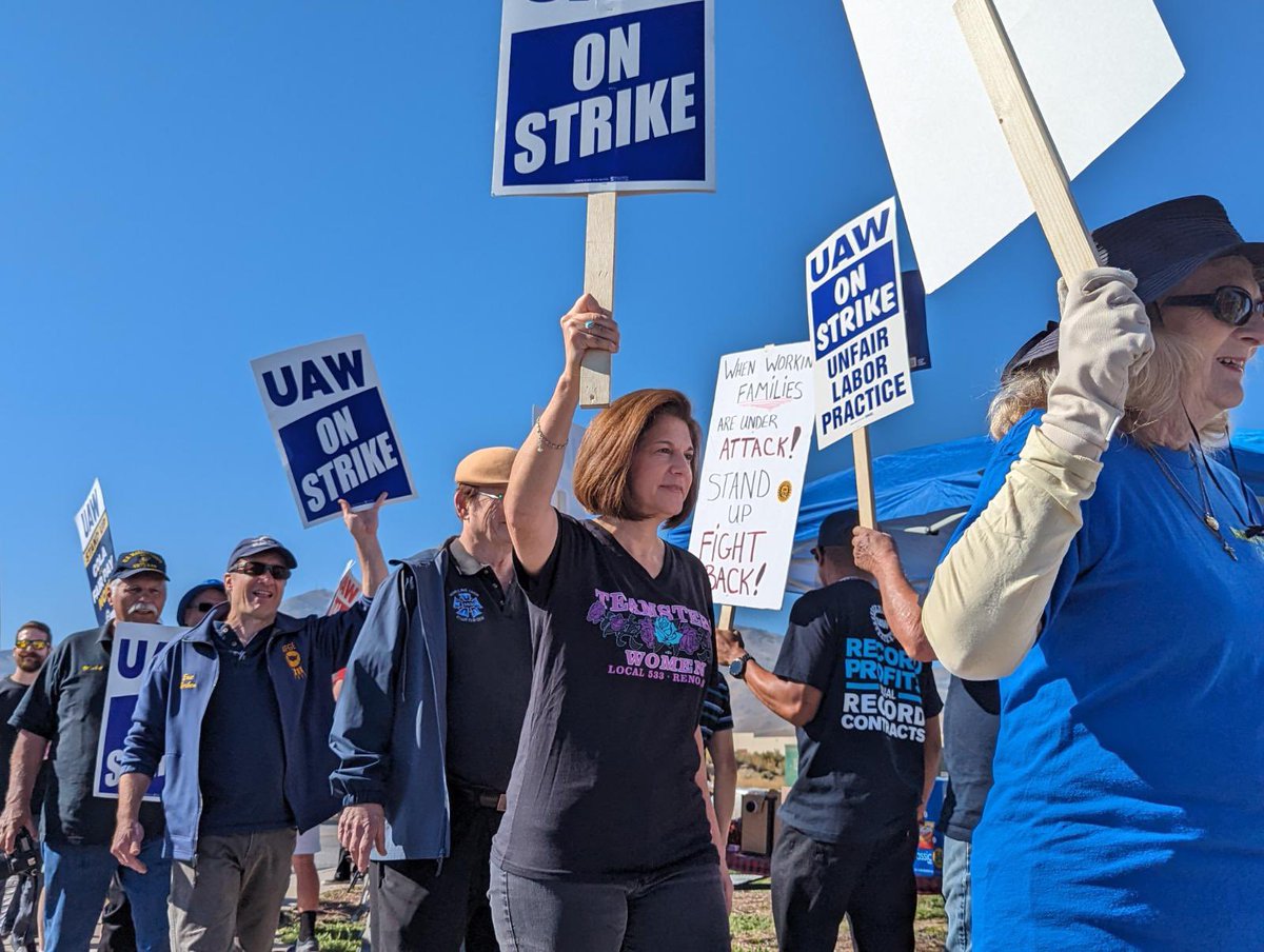 'I want to tell you corporate lap dogs that I would not be the mother of one of you for all the wealth of this country.' Mother Jones @UAW picket line GM Reno Distribution @northernnvlabor @AFLCIO