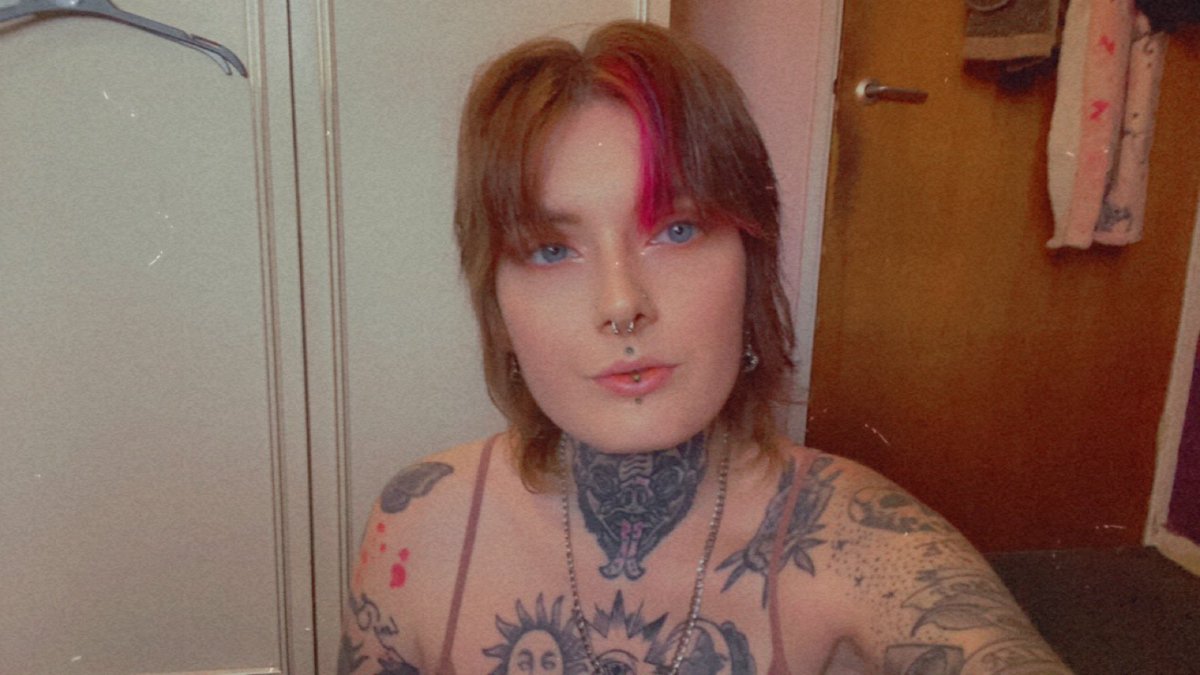 aspirecache's tweet image. 💅 #LgbtqiaBeYourself