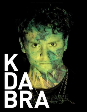 VonitasRumania's tweet image. Día 3 Foto de Christopher en una serie #Kdabra #CelebrandoconChrisUck