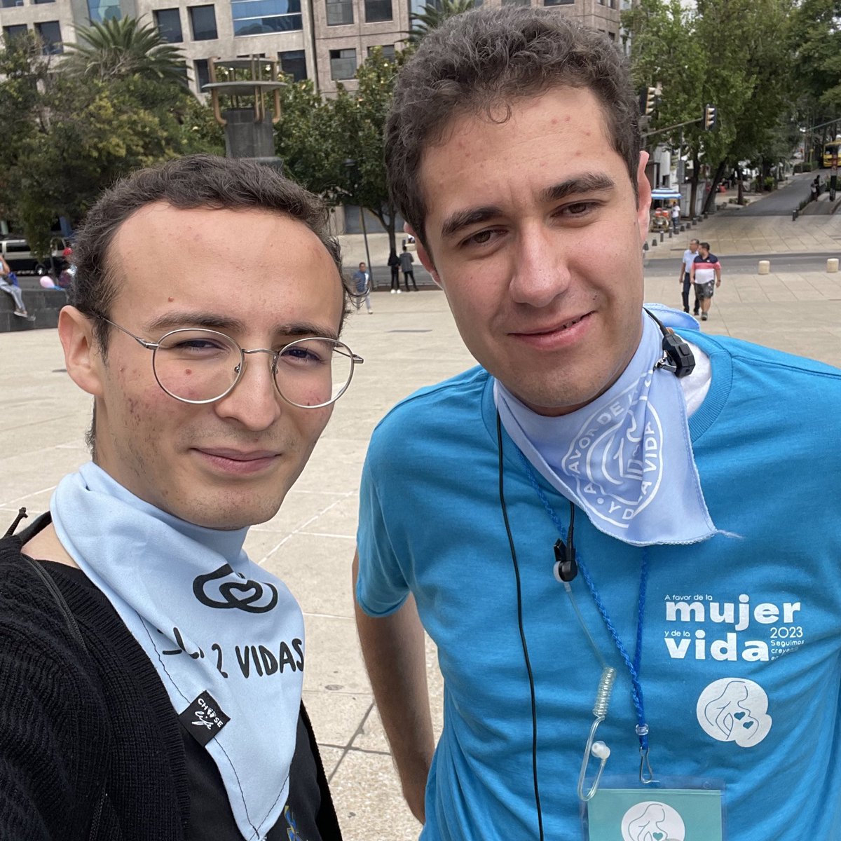 En un esfuerzo conjunto volvimos a marchar, porque la exigencia por la dignidad es una cosa constate. 

Porque seguimos creyendo en la mujer, seguimos creyendo en la vida. Seguimos creyendo en México.