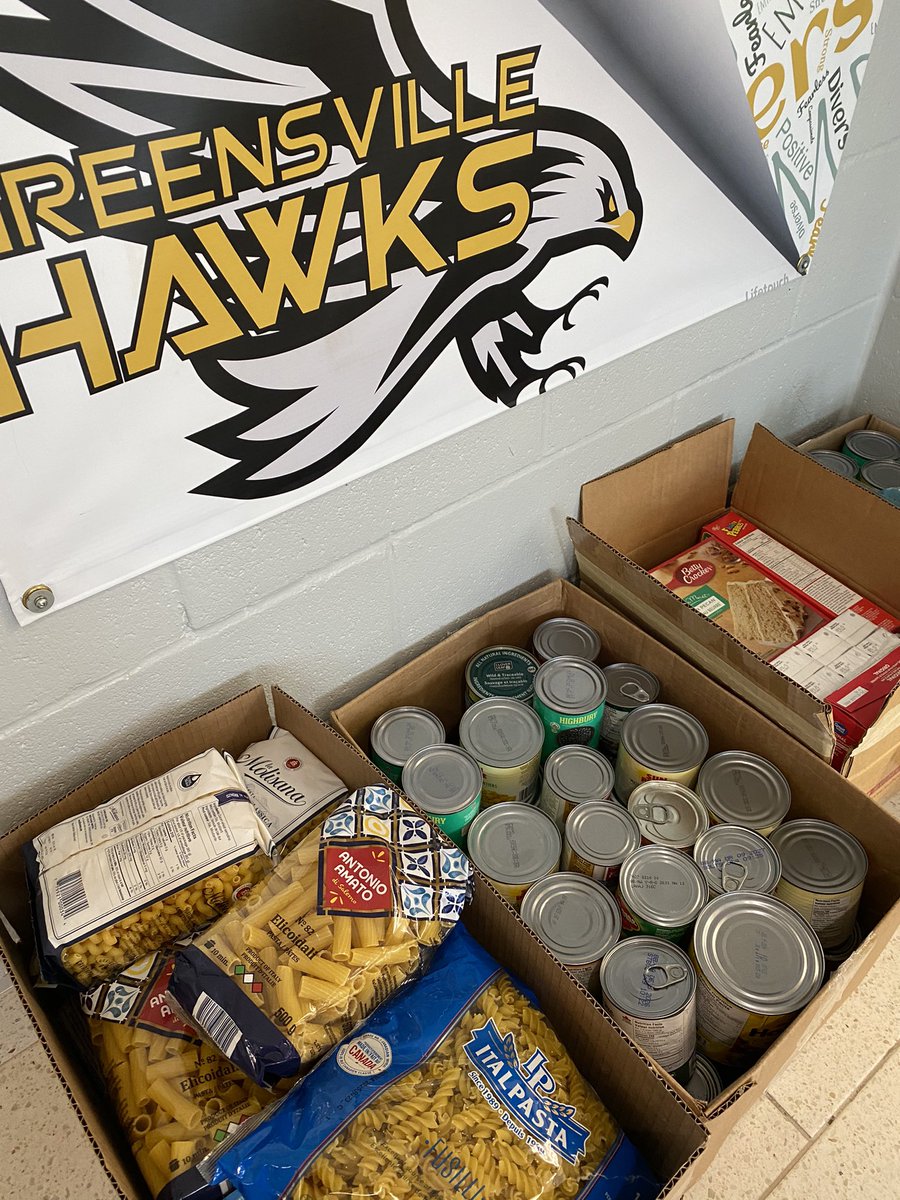 During this Thanksgiving weekend, Greensville families donated items to the Flamborough Food Bank. What a wonderful way to show gratitude for the things we have been blessed with. Happy Thanksgiving long weekend 🦃