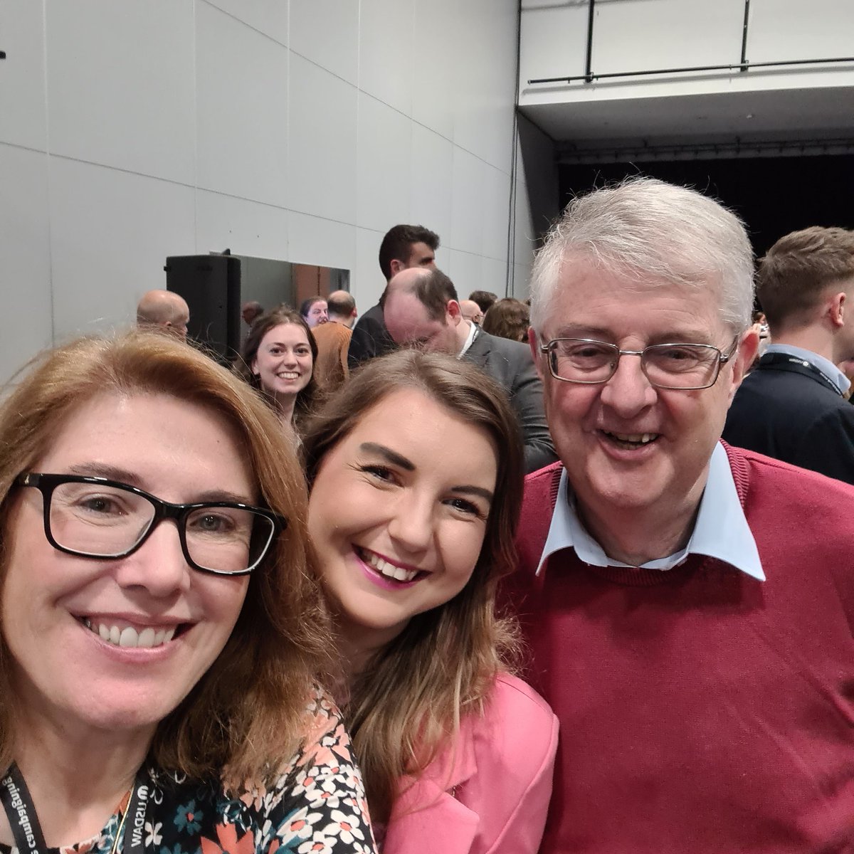 norma_davies's tweet photo. Amazing Welsh night at conference 🌹
#LabourConference23 #WelshLabourConference https://t.co/IlxHmFrN2U