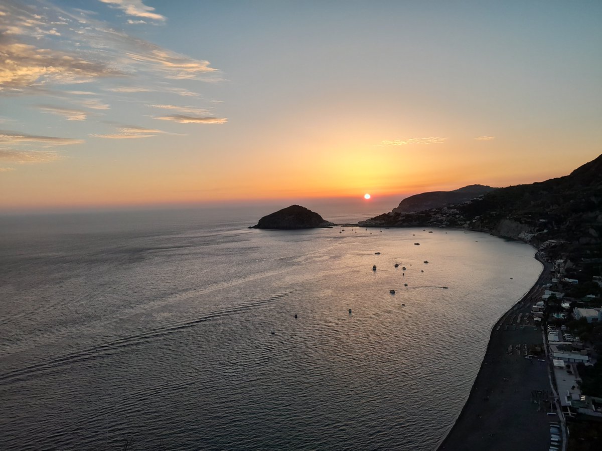 gdiscala's tweet photo. Tramonto di ottobre ai maronti  #Maronti #Tramonto https://t.co/eP8VMmQN0z