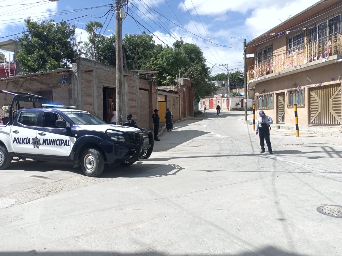 PMMiahuatlanOax's tweet photo. Se monta dispositivo de seguridad y vialidad en las diferentes calles de nuestra  ciudad por motivo de la carrera ciclista por las fiestas octubrinas 
@DiscipuloMD 
@PrevenDDMiahua https://t.co/v74MaSaHik