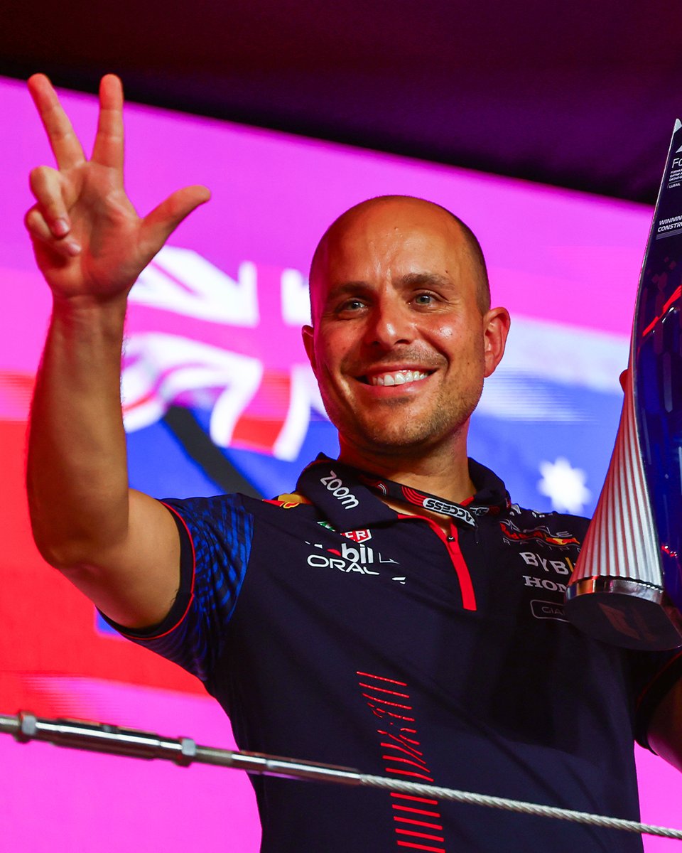 redbullracing's tweet photo. This is a Gianpiero Lambiase appreciation post 💪 https://t.co/qkX99ZGShl