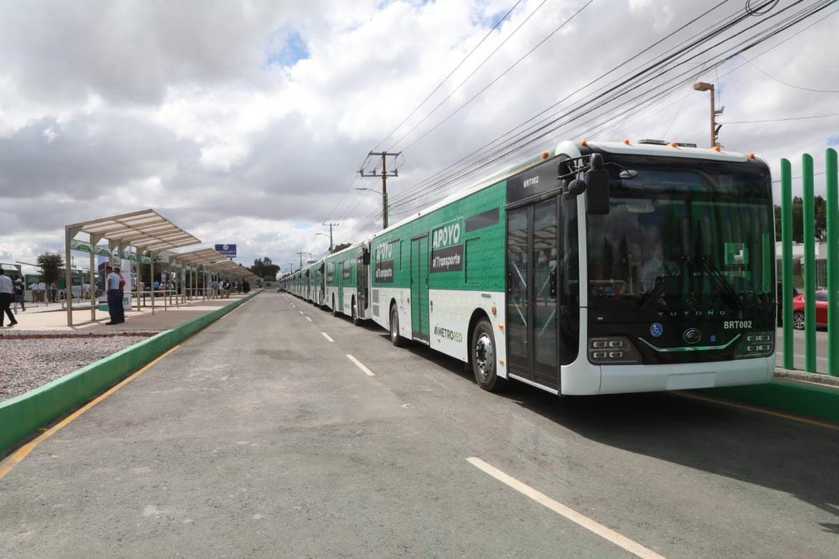 AntenaSanLuis's tweet photo. #Gobierno | #Metrored transformará la #movilidad de la #clasetrabajadora: STPS

Este nuevo sistema de transporte atiende la necesidad de miles de trabajadores que a diario se trasladan a sus centros laborales -> https://t.co/lA05VWVYcm https://t.co/kmb6LDc4RY