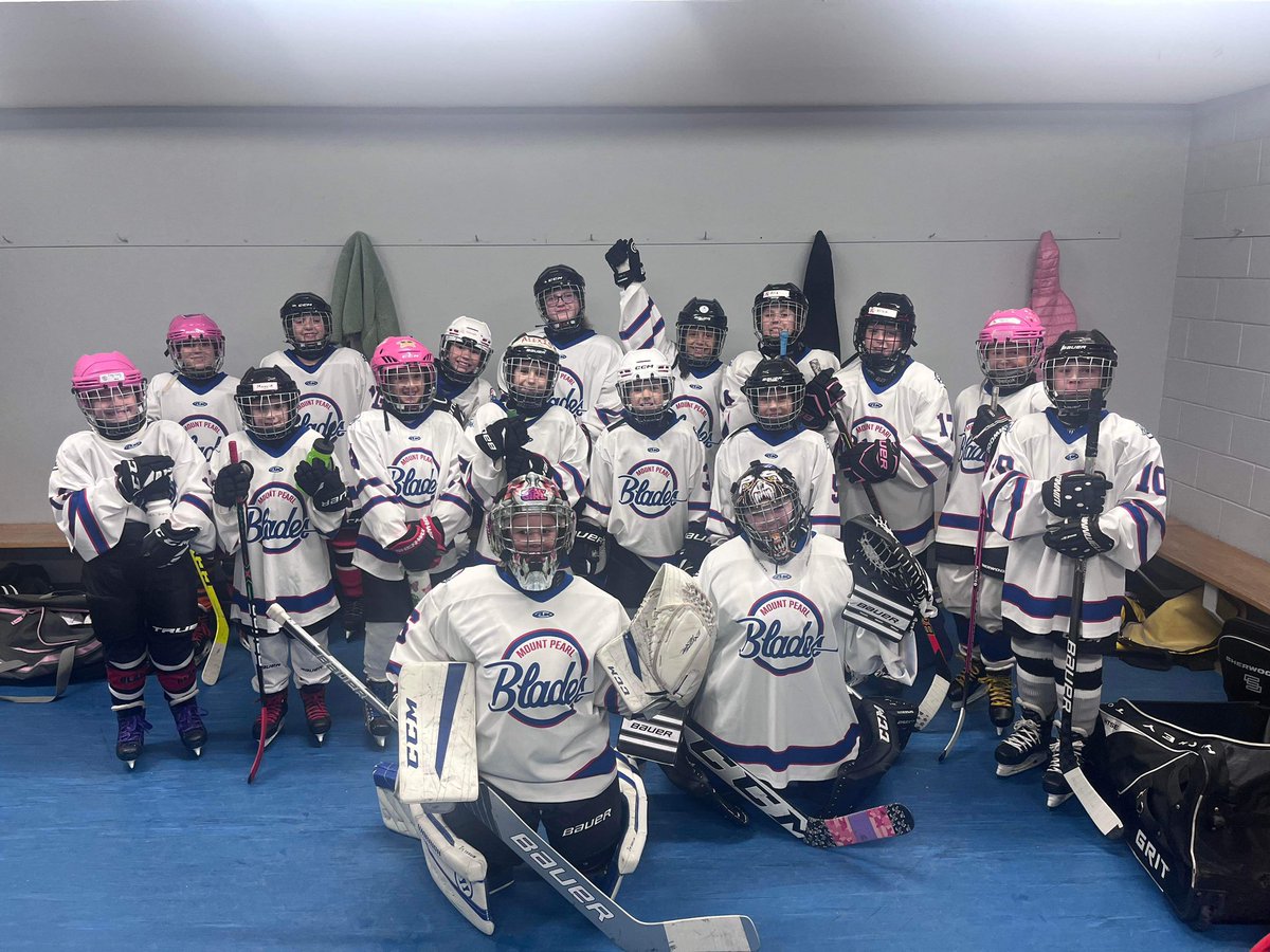 Our Blades Girls U11 Tier II team had a blast at the Girls U11 Tier II Season Kick-off Exhibition Series this Thanksgiving Weekend at the Glacier. #mpblades 🦃 🏒
