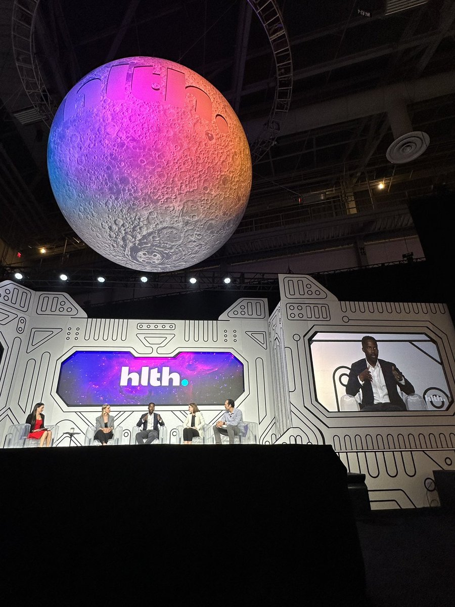 christinahwangs's tweet photo. kicking off #HLTH2023 with “Healthcare, Everywhere, All at Once” 🎤 @nworahayogu https://t.co/2vFPuyvLM0