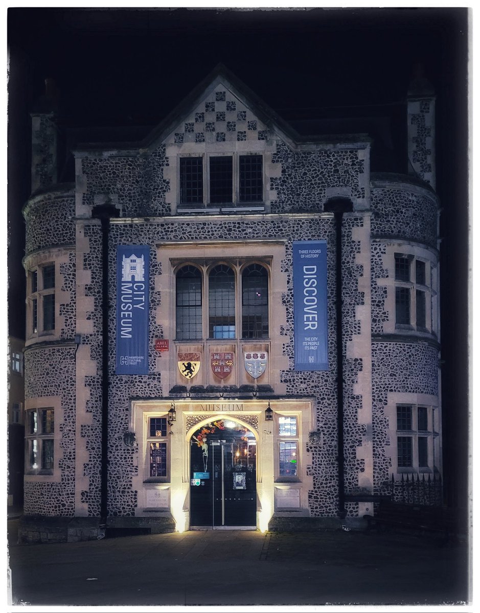 Beautiful site in Winchester @VisitWinch @VisitWinchester #museum #winchester @WinchesterLifes @admired_art @VisitHampshire  #hampshire #NightPhotography @nightphoto @nightphototips @CampervanPhoto @DPhotoFriends @Eyenourish #photography #photo #photooftheday #discover