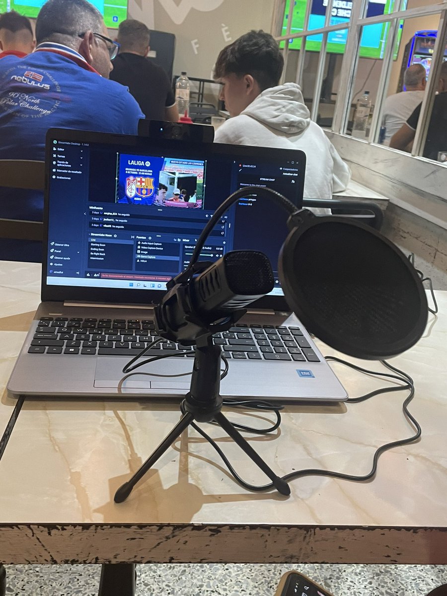 MarcClashR's tweet photo. Primer directe a Twitch: emedfut https://t.co/hw90V1xUOJ