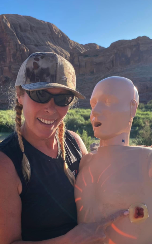 JacksonHoleRose's tweet image. Just returned from the backcountry! Now that I've passed all my tests &amp;amp; am officially a Wilderness First Responder, I'm proud to say I could save a life from a more serious complication 🏥

#jacksonhole #woofer
