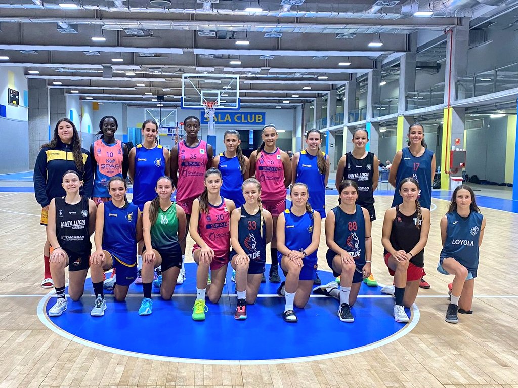 FIBGranCanaria's tweet photo. 💙💛 Entrenamientos de las preselecciones #FIBGranCanaria
🏀 #PreInfantil y #PreCadete ⛹🏼♀️⛹🏻♂️
📌 Sala Club #GCArena
💪🏻💪🏻💪🏻💪🏻💪🏻💪🏻💪🏻💪🏻💪🏻 https://t.co/sL483D78oD