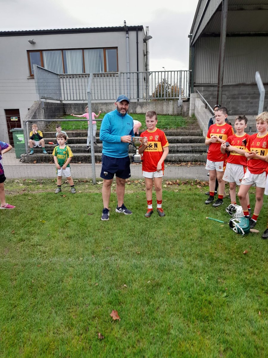 ToomeGAA's tweet photo. Members of the Kelly Family at yesterday's Jerry Kelly Tournament including MJ Kelly who was on the Toomevara Shield winning team.

Denis Kelly presenting the shield and Jerry Kelly Cup to the successful captains https://t.co/kyWfbtlk0g