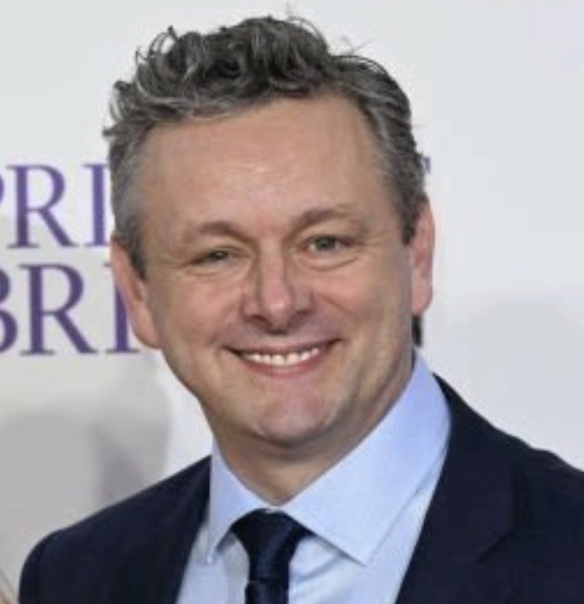 ineffableklupin's tweet image. MICHAEL ??? WHAT HAS HAPPENED TO YOUR HAIR