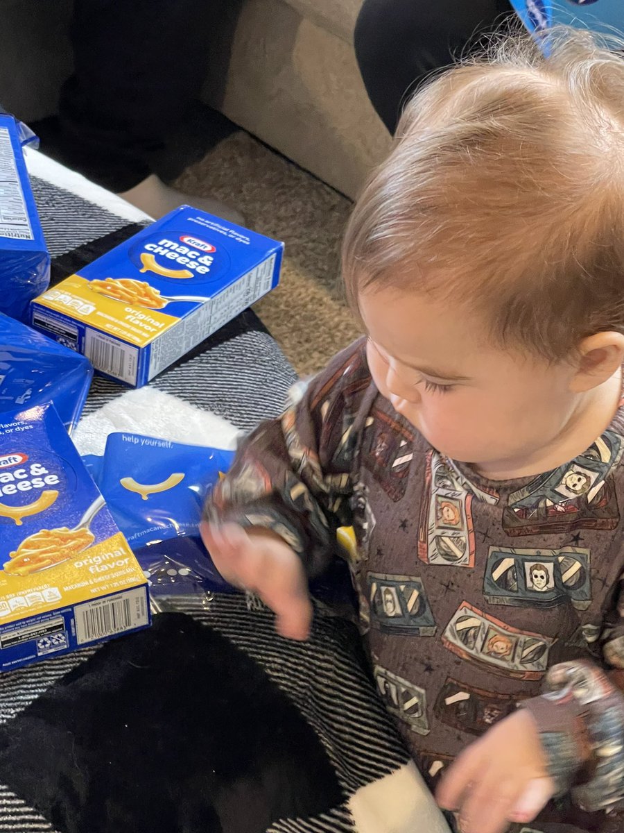 HideSteel's tweet photo. Thank you #AmazonGoesGold for the wonderful gifts to our Reyna. She loves everything—especially the Mac’n Cheese 😁 Your kindness is appreciated! #TeamReyna #ChildhoodCancer https://t.co/zFHe3iPtkD