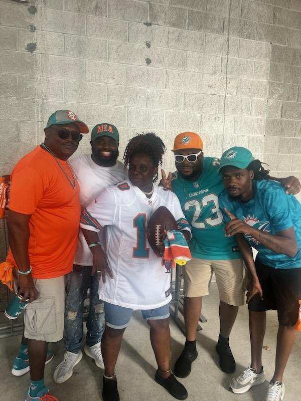 Fattz_Sugaboo's tweet image. LETS GO DOLPHINS!!! #CHEETAHMOM @cheetah #FINSUP
