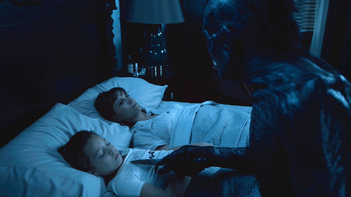 levmauc's tweet photo. EVIL es la serie que debes empezar para este HALLOWEEN, mezcla entre El Exorcista y Expediente X donde lo sobrenatural es llevado al límite con experiencias cercanas a la muerte, monstruos, seres de otros mundos, fantasmas o posesiones. Tiene momentos de puro terror psicológico. https://t.co/JK41OBWt0c