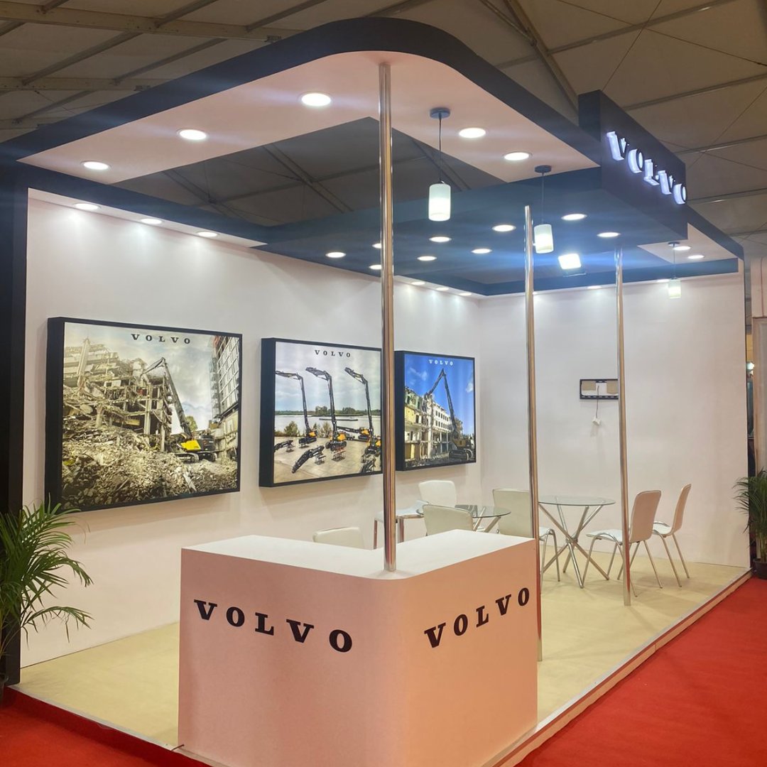 VolvoCEIndia's tweet image. This #Demtech, we did it all! Our valued customers had the amazing opportunity to witness cutting-edge machinery, engage with visionary insights, and immerse themselves in an environment abuzz with innovation and collaboration, experiencing the true essence of #VolvoCE in action.