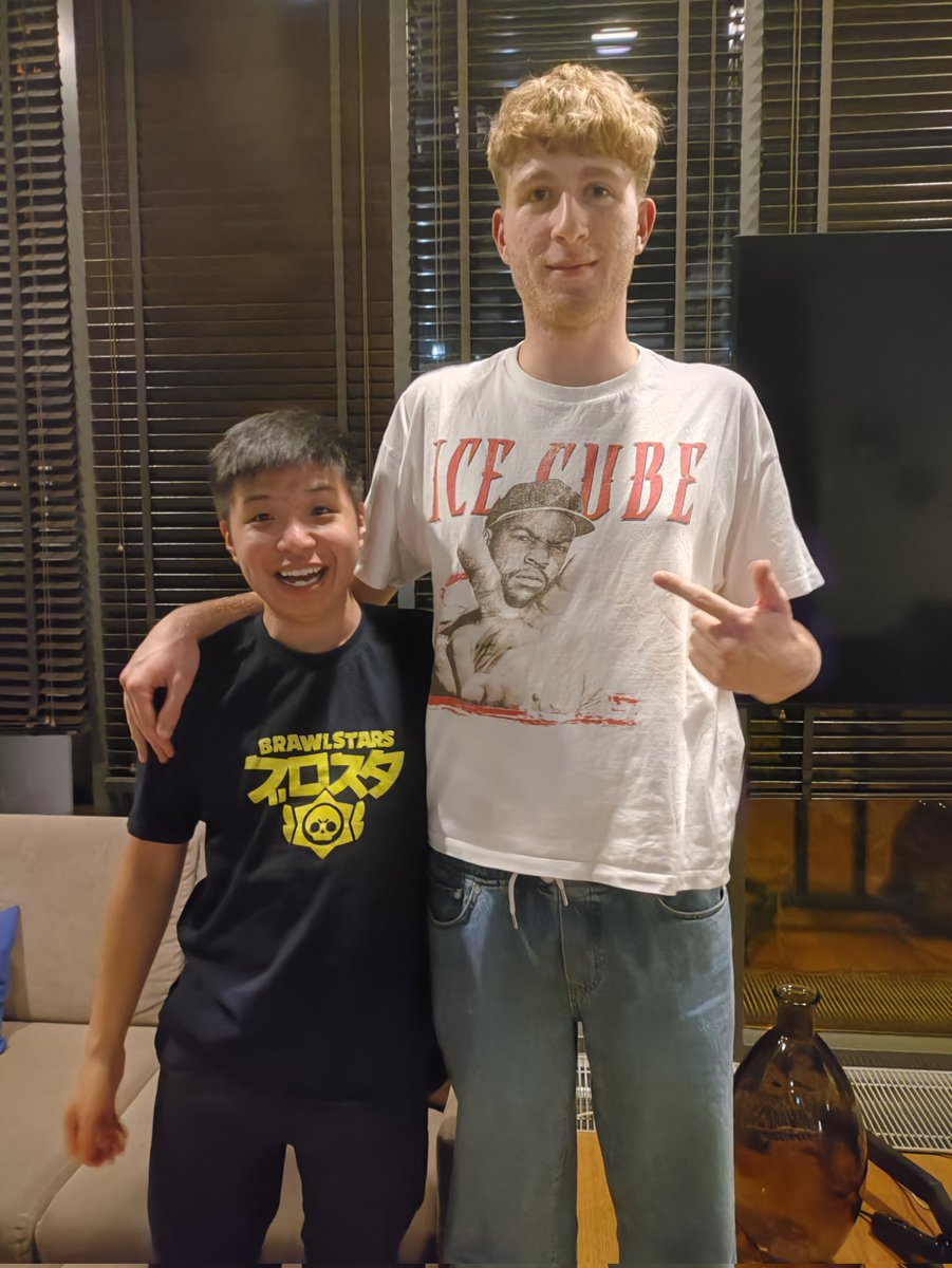 Taller than expected <a href="/SynxBS_/">HMB Synx</a>