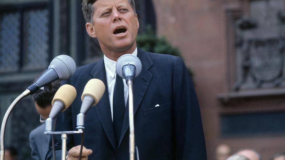 🚮 Das haben Kennedy, Müll rausbringen und die Arbeitswelt gemeinsam
👉🏼  „Frage Dich nicht, was die Nachbarschaft für Dich tun kann! Sondern  frage Dich, was Du für die Nachbarschaft tun kannst!“ 👈🏼
linkedin.com/posts/markusha…