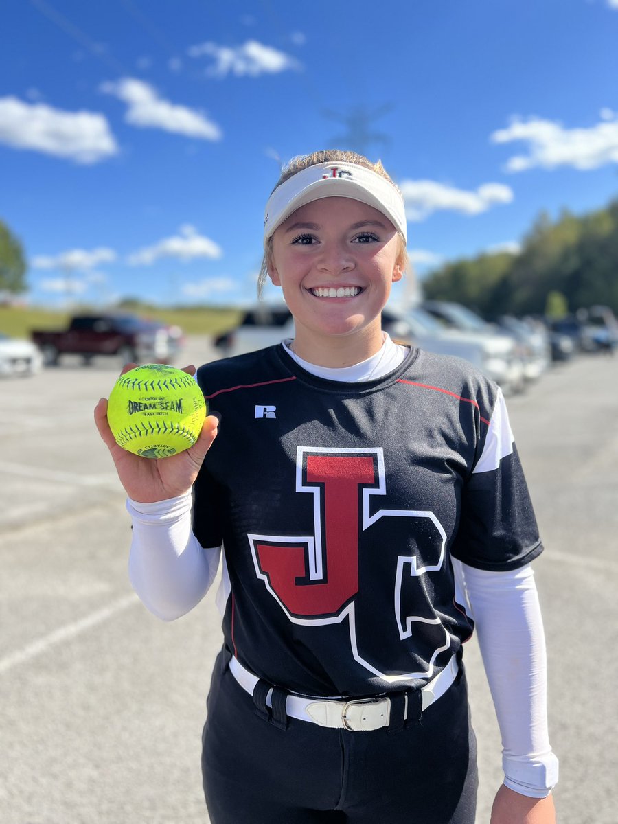 Kurstinchelle's tweet image. The weather was perfect for a #playday with @TTU_Softball coaches and Jack City Adams-Cathey today in Cookeville!! I was even able to snag a #homer!  @daniellepenner Thanks so much for all the feed back and having us out today! #wingsup