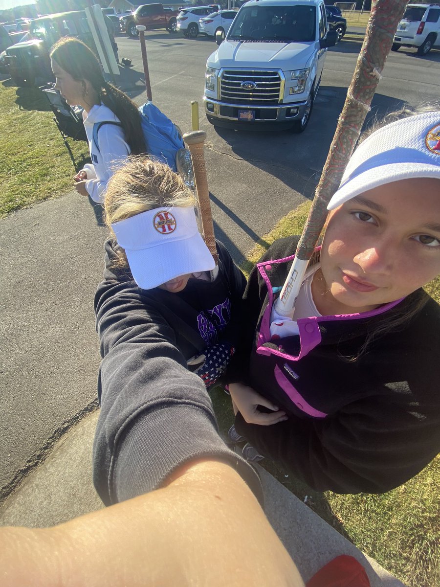 Leah Cottingham tweet media