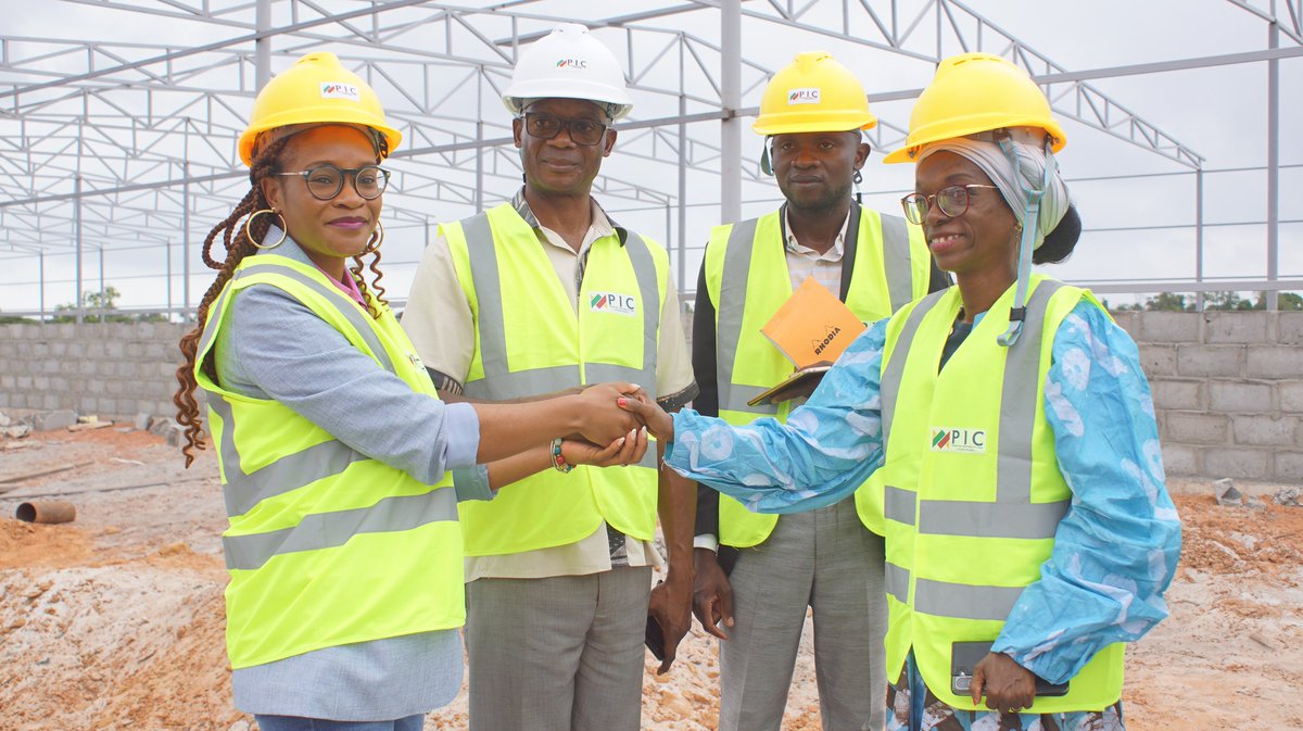PNUDRepduCongo's tweet photo. L'accélération de l'industrialisation du Congo 🎯 
Rencontres #PNUDRepduCongo avec la Zone Économique Spéciale de Pointe-Noire + secteur privé des régions avoisinantes.

#ODD9 
#LNOB https://t.co/a3jkzWrXGc