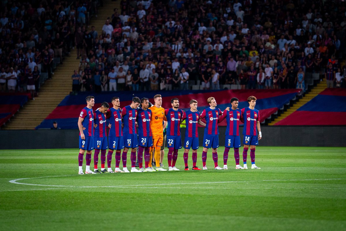 SoukeynaAdja's tweet photo. Je suis très fier de mon Barca. C’est pas facile de gagner autant de trophées dans un championnat aussi corrompu 🤮
Le président travaille pour notre rival, les arbitres aussi mdrrr incroyable!! https://t.co/jy6imvj6Y7