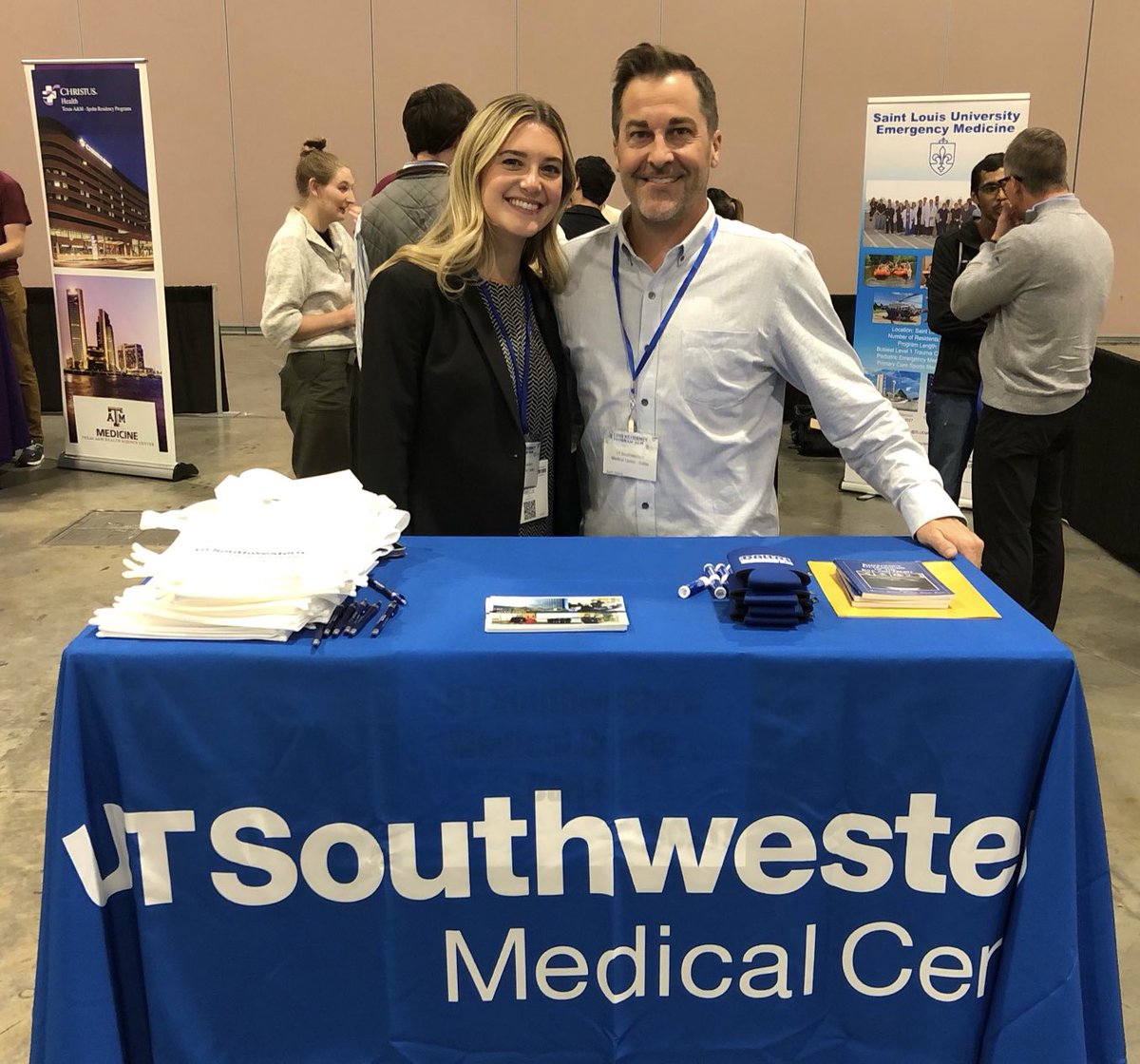 UTSW_EM's tweet image. Still time to come meet our @UTSW_EM ⁦@DallasEMed⁩ Residency Program Director Dr. Dustin Williams and Chief Resident Dr. Sarah Wells at the #EMRA Residency Fair at #ACEP23! #embound #Match2024