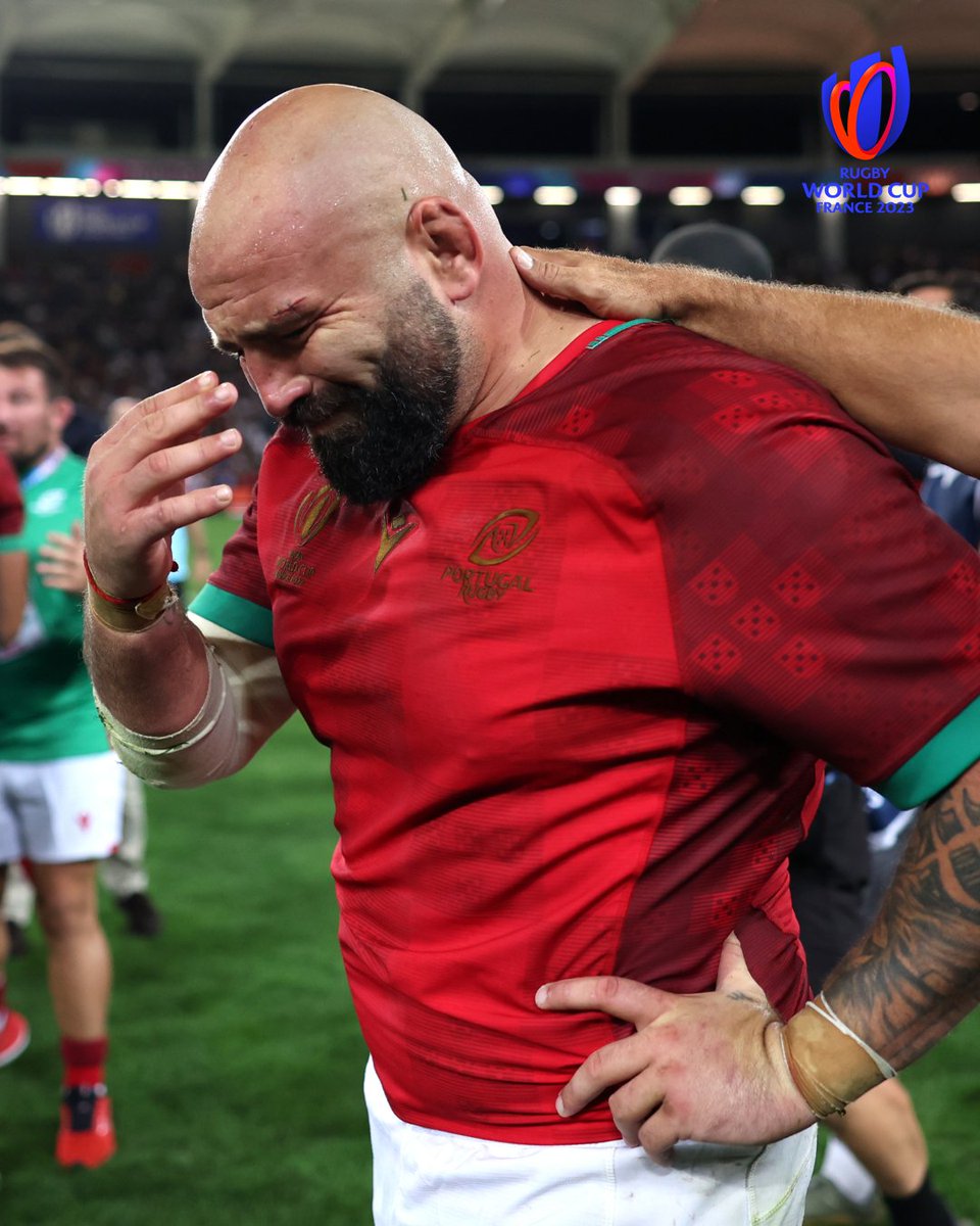 RugbyWorldCupFR's tweet photo. Des images qui resteront gravées à jamais 🇵🇹❤️

#RWC2023 I #FIJvPOR https://t.co/hkMgPMag89