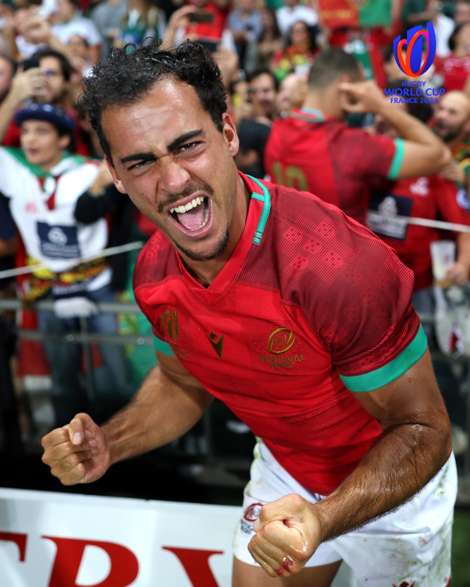 RugbyWorldCupFR's tweet photo. Des images qui resteront gravées à jamais 🇵🇹❤️

#RWC2023 I #FIJvPOR https://t.co/hkMgPMag89