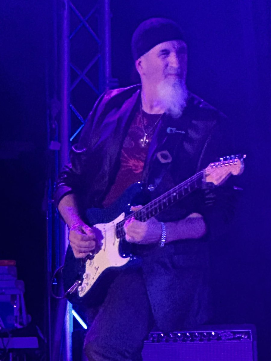 CirdecSongs's tweet image. Looks like I’m a fan of #Mystery now. I have another Canadian prog band to admire! #Progstock #cirdecsongs