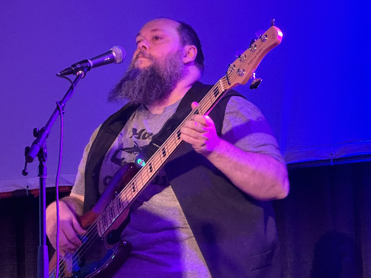 CirdecSongs's tweet image. Looks like I’m a fan of #Mystery now. I have another Canadian prog band to admire! #Progstock #cirdecsongs