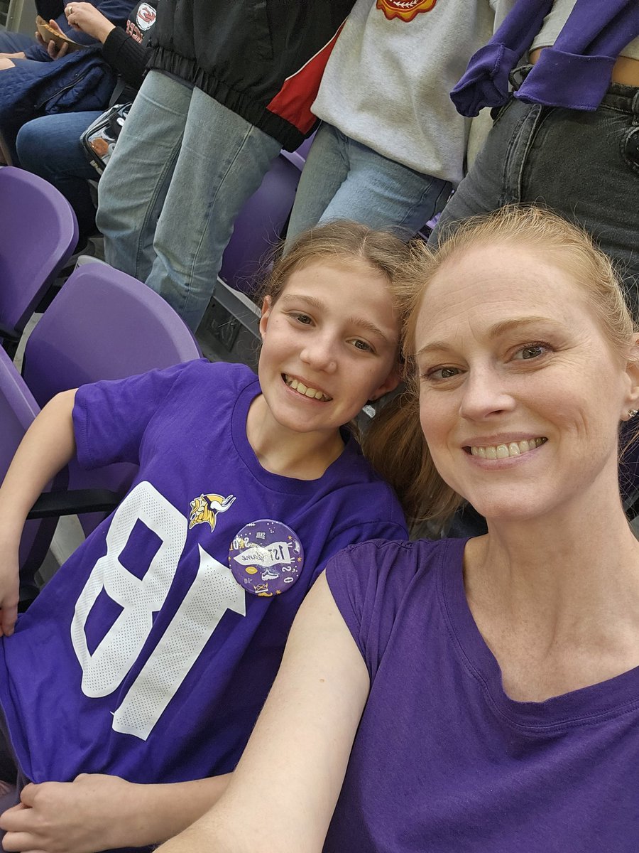 ESMcMillan's tweet photo. We are at high risk for breast cancer due to family history. Monthly checks and annual mammograms / MRIs #skolstrong #BreastCancerAwarenessMonth https://t.co/DyFkef86y9