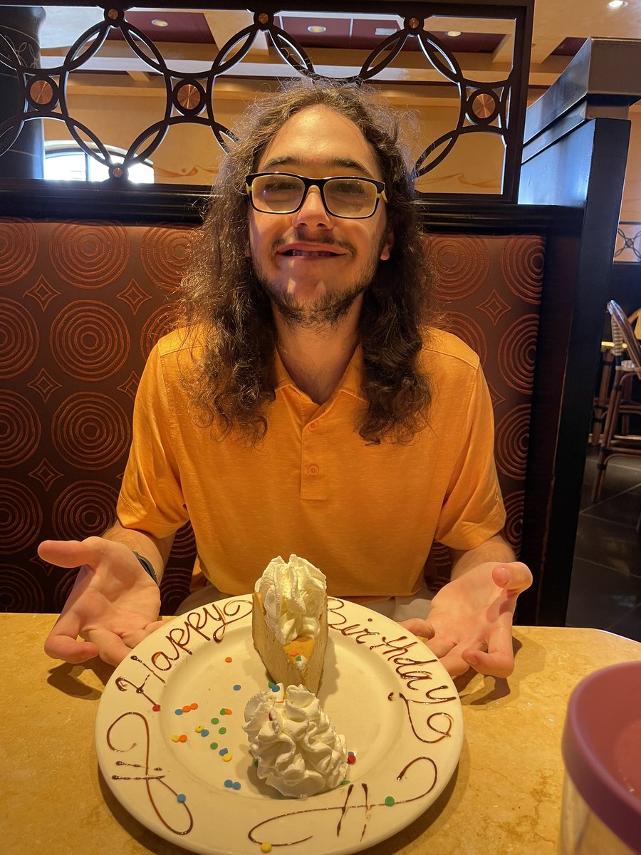 isaac_m_3's tweet image. Thank you everyone for the birthday wishes! I am 19, which means now I am officially old, and like a real, real adult. lol.
Also, the pumpkin cheesecake at the @Cheesecake Factory, 11/10 - like pumpkin pie, but better!