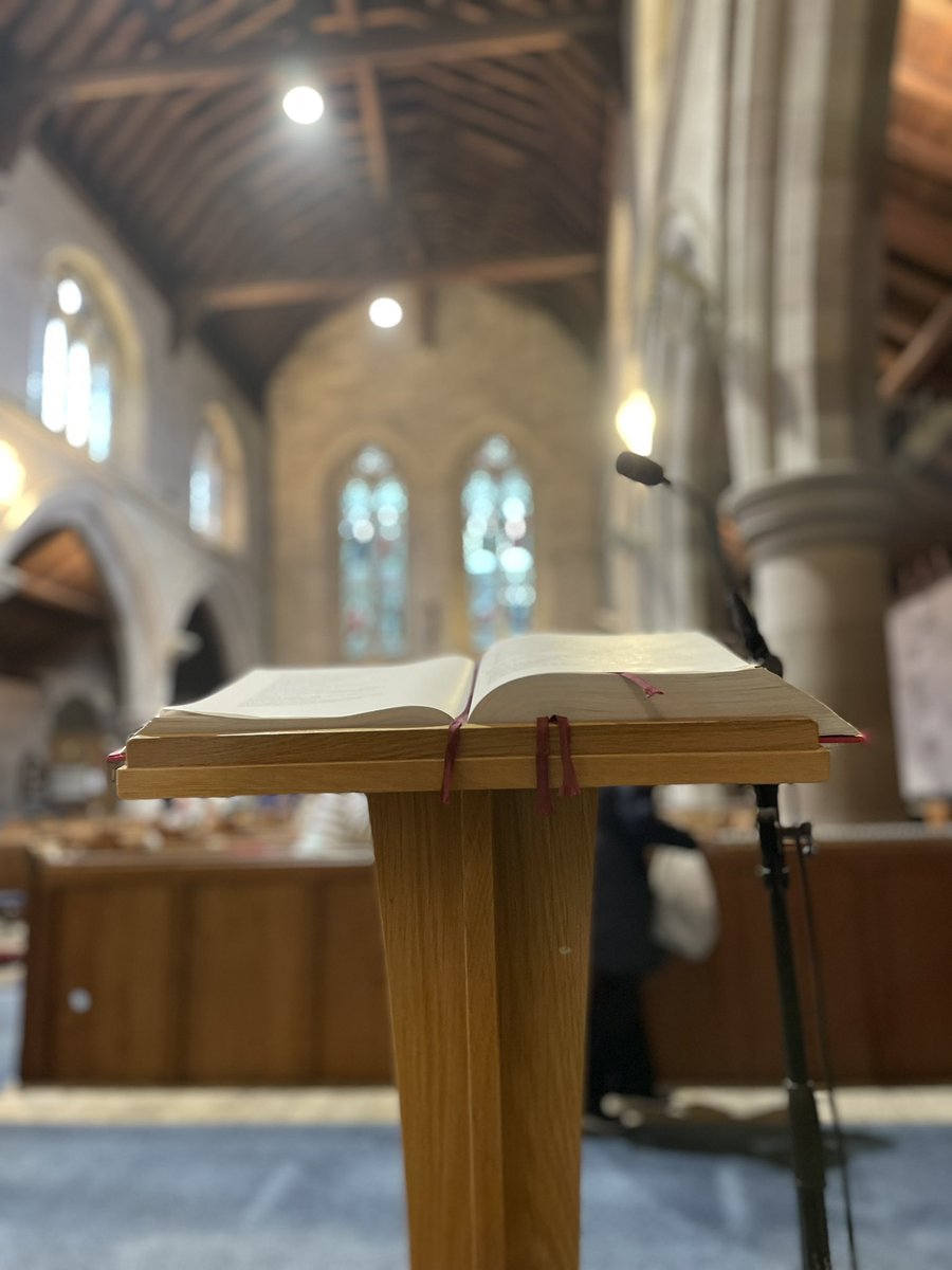 GMGillMaxwell's tweet photo. The view was from the lectern today. I do enjoy participating in services by taking a turn of reading. It helps to be in a beautiful building and part of a lovely community. #ViewFromTheLectern #ViewFromThePew @stjohnsgreenock #ScottishEpiscopal #Inverclyde #Greenock https://t.co/aKqUYu9ub6